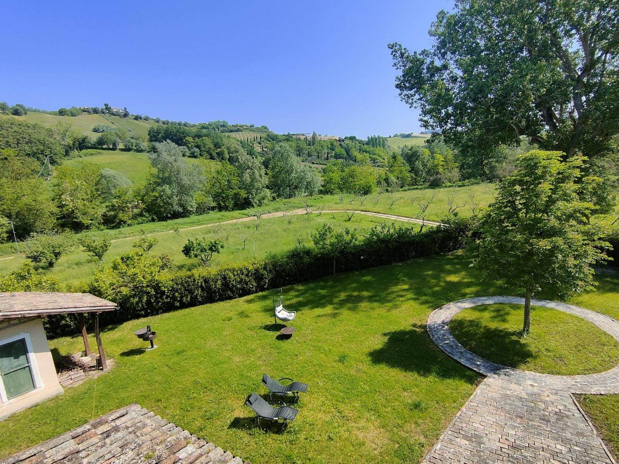 הוילה Carassai Agriturismo La Casa Del Vecchio Mulino מראה חיצוני תמונה